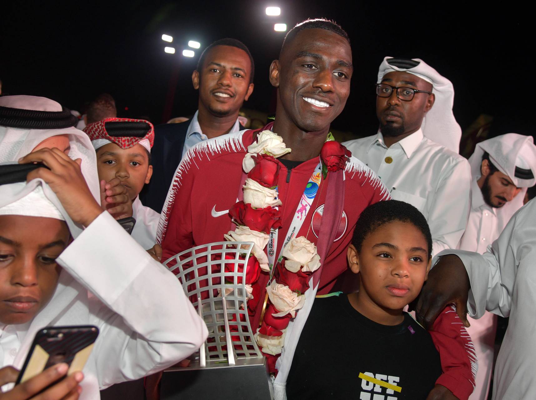 阿斯顿维拉发布备战花絮,赛后防线松动,NBA季后赛任务艰巨,年轻球员得到机会的简单介绍-开云平台